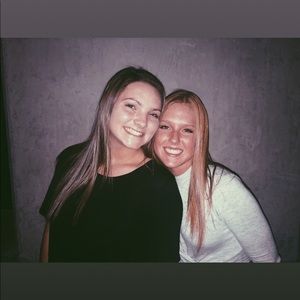 Meet your Posher, Kayla